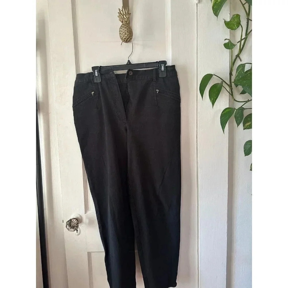 Zaffiri Women’s size medium Pants